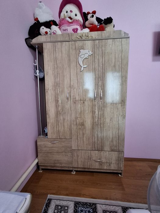 Detski krovat  va shkaf