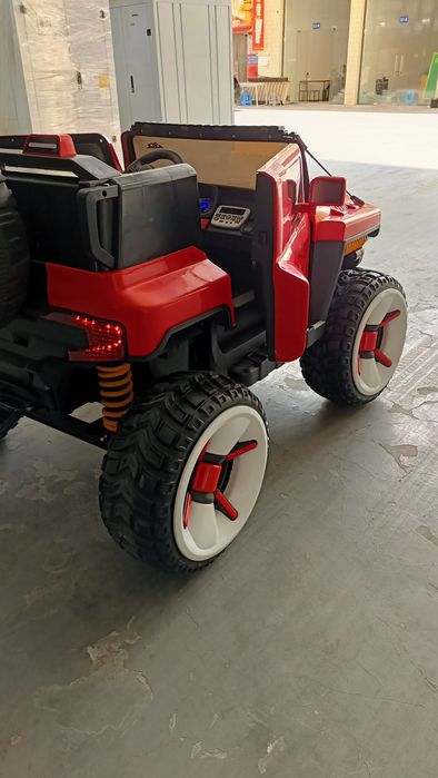 Детский автомобиль