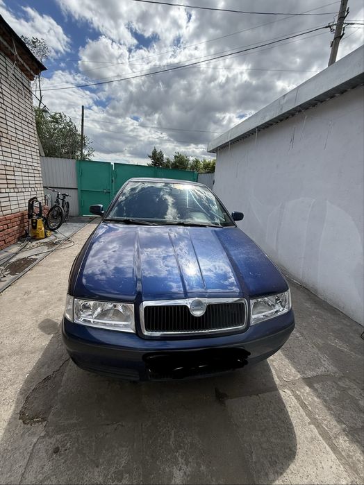 Продам машину Skoda Octavia.