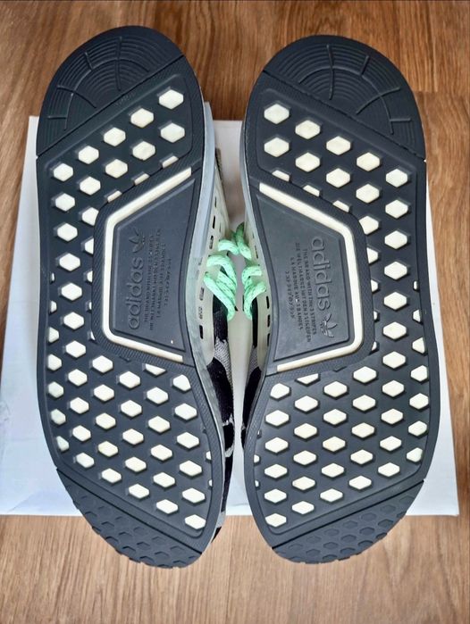 Vand sau scuimb Adidas Pharrell Williams