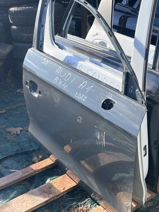 Audi A1 8x 2017 5D предна дясна врата