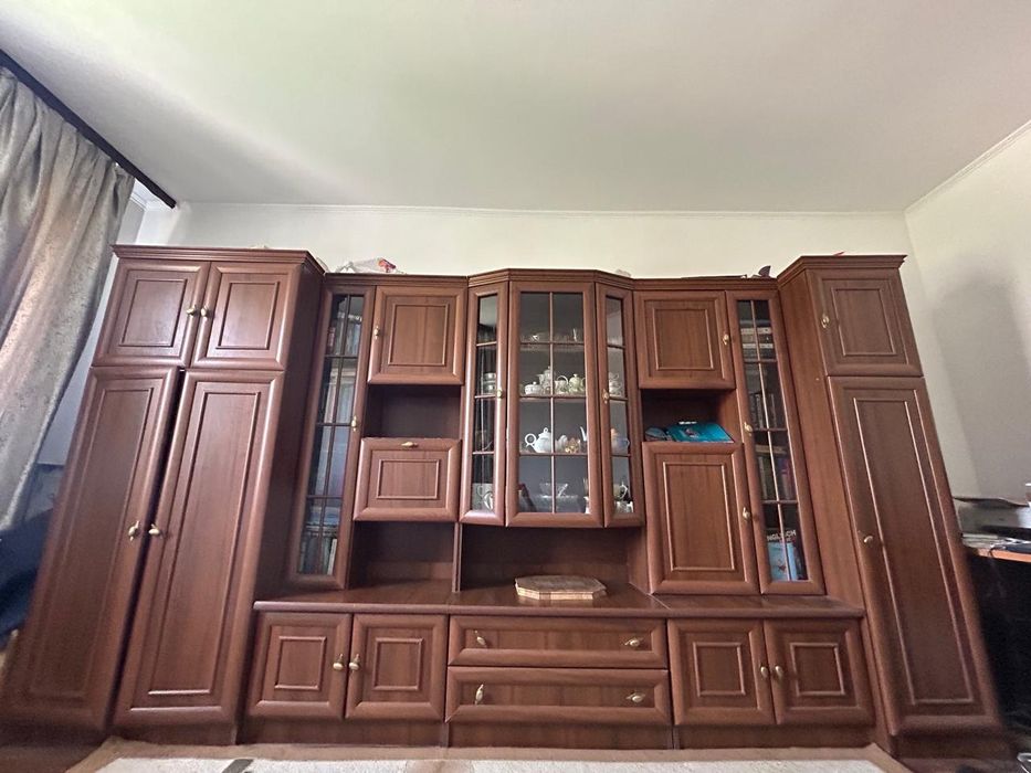 Продаем белорусскую гостиную стенку
