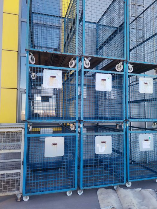 метални индустриални колички различни размери