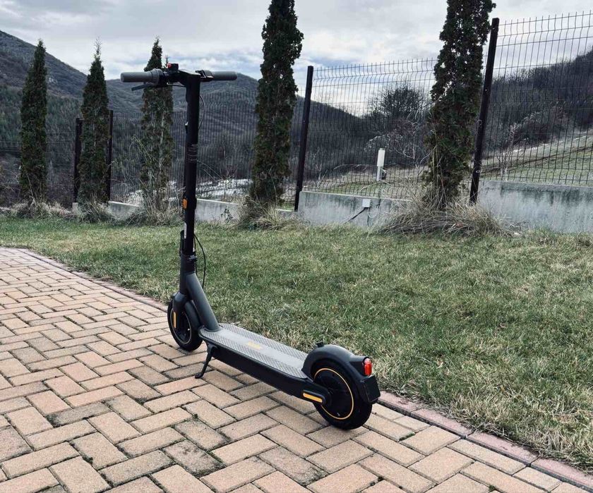 Електрическа тротинетка Ninbot Kickscooter G30E|| MAX