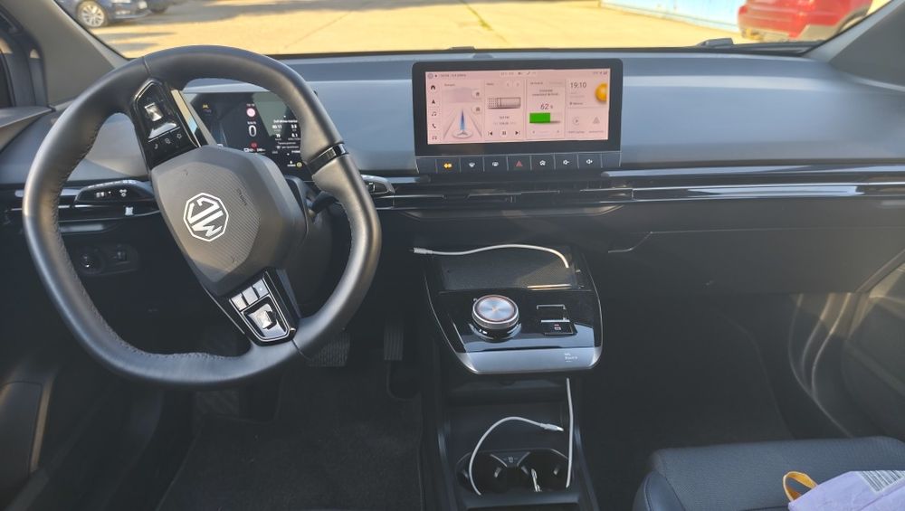 MG MG4 Luxury 2023 64kwh cu pompa de caldura si garantie 2030