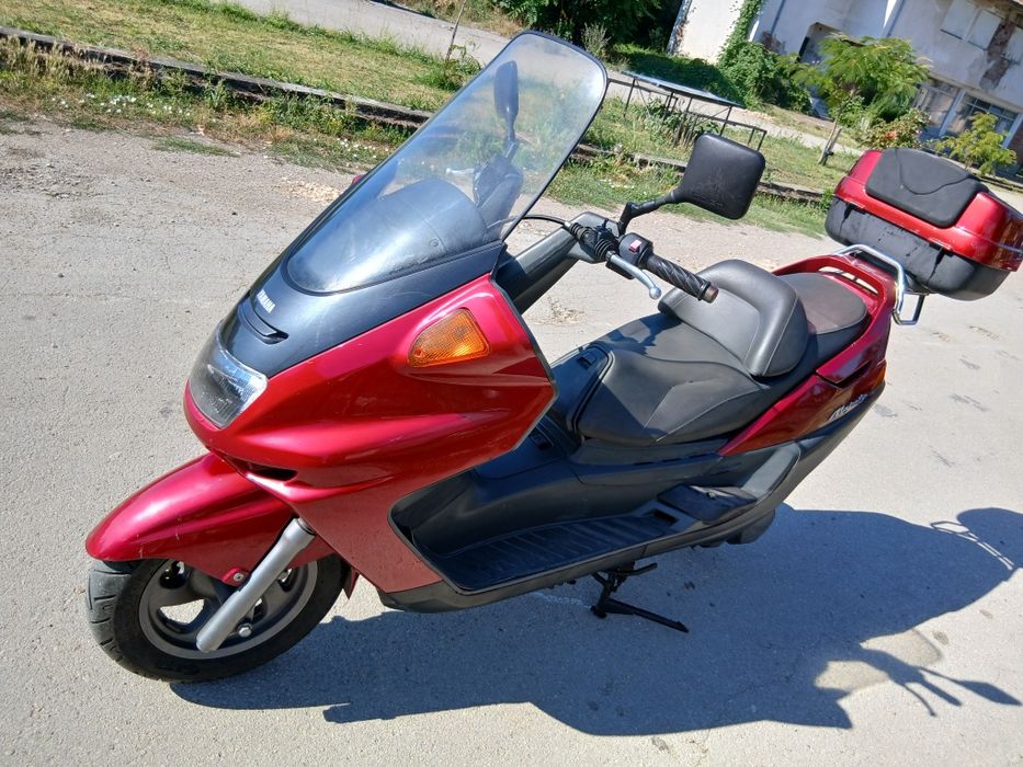 Yamaha Majesty 250 Кубика
Намива се в Обл. ЛОВЕЧ 
2 ключа 
2 -та Талона 
Внос от Германия
ЦЕНА 850€