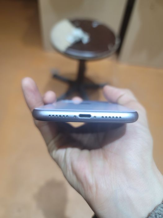 IPhone 11 64 Gb karobka dokument