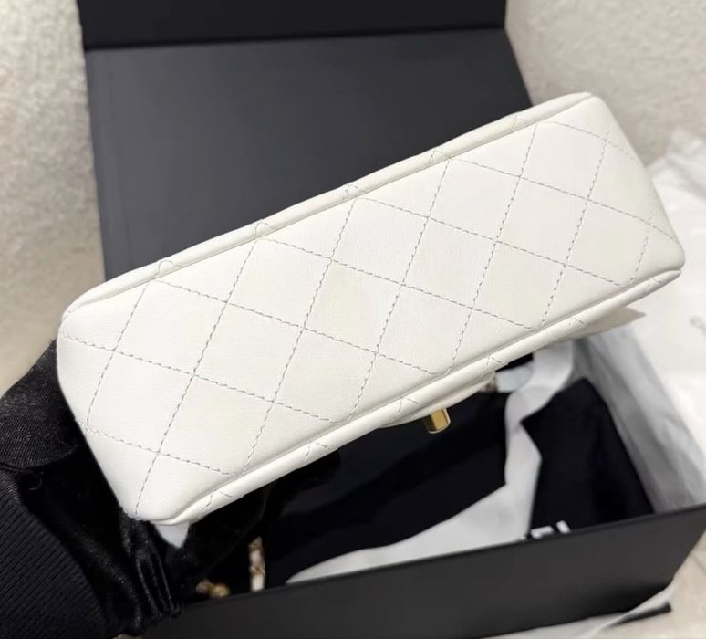 Geanta Chanel Pearl Crush single flap pe stoc