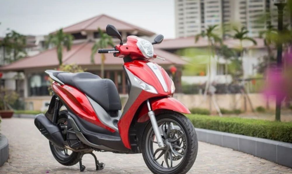 Inchiriez scuter  125 ABS  CC Glovo Wolt Bolt Rent a scooter