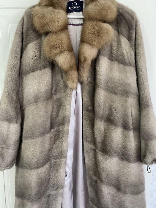 Шуба норковая воротник соболь