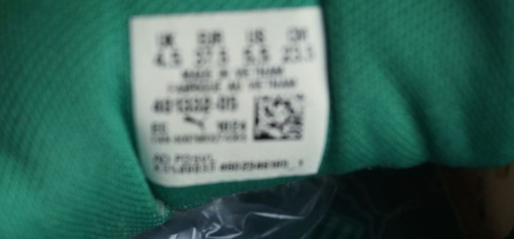 Продам детские кроссовки PUMA,  37,5 размер