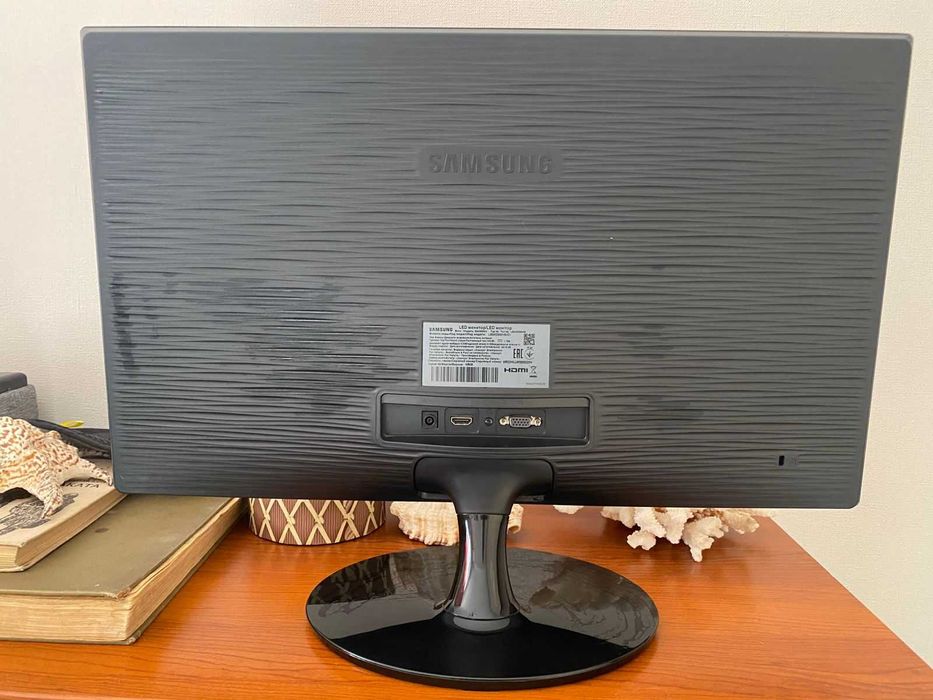 Монитор Samsung 24" S24D300H 60 Hz, 1920x1080