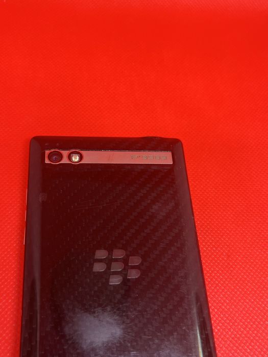 Balckberry Porche Design P’9983