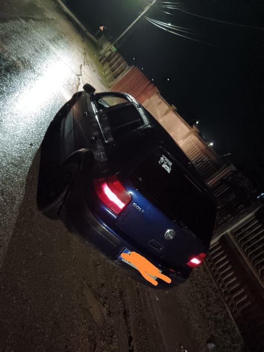 Vând punte spate golf 4