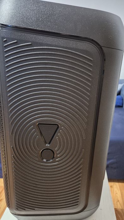 Vând Boxa JBL 120 PARTYBOX  IN STRARE excelentă