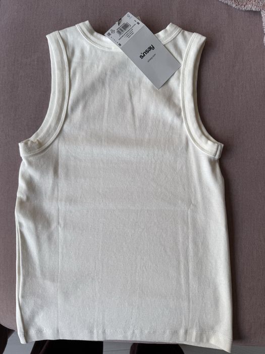 Бял памучен потник с камъни