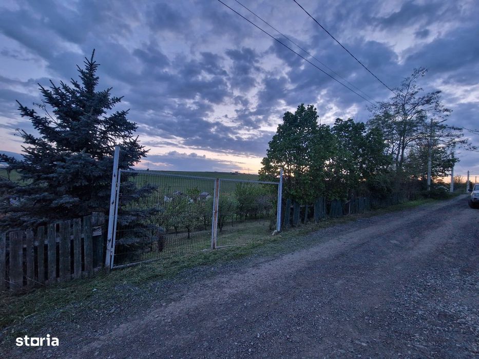 Teren intravilan 1250 mp cu priveliște superbă - Sura Mare