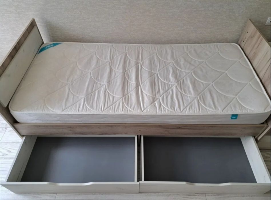 Кровать одна спальня