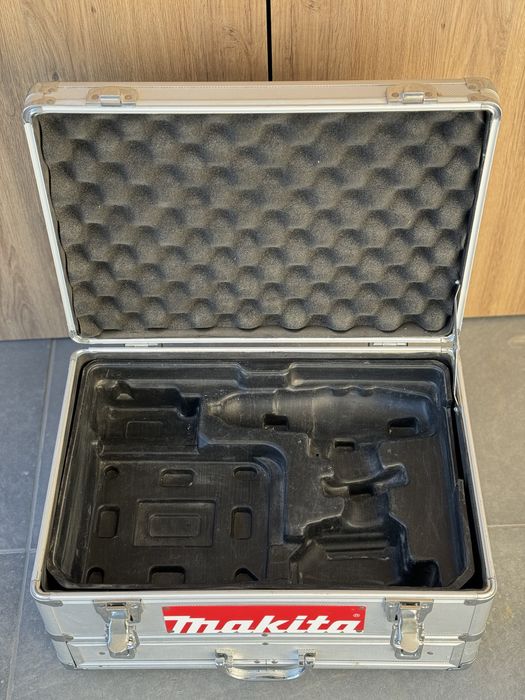 Cutie metalica transport Makita