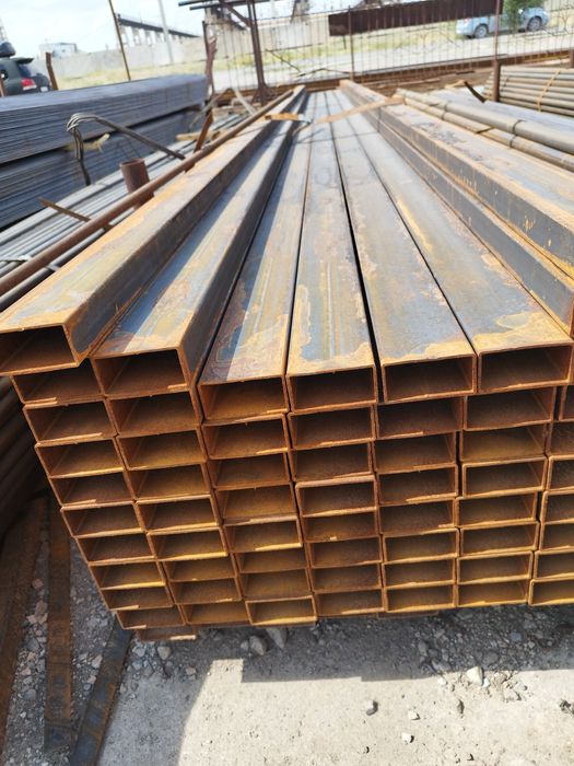 Труба угольник арматура