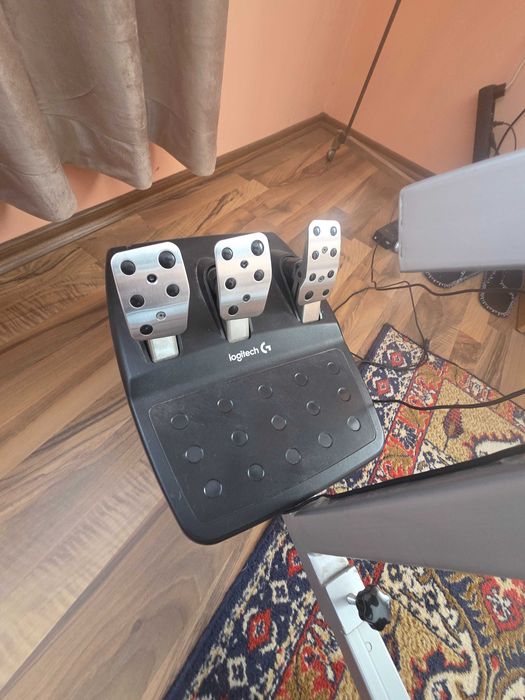 Стойка за волан+Logitech g29+shifter+педали