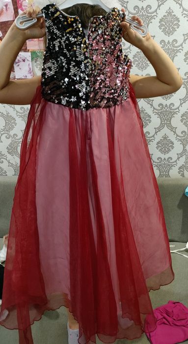 продам Шикарное платье