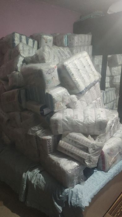 Памперсы, подгузники. Распродаю остатки памперсов