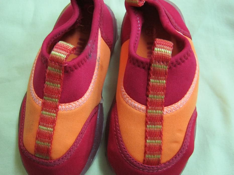 Pantofi copii,incaltari neopren,silicon.Strand,bazin!Nr 26.