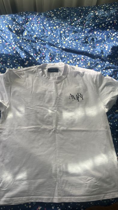 Amiri tshirt бьл цвят