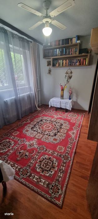 Apartament 3 camere decomandat zona Campus Constanța