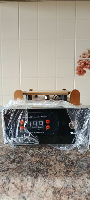 Vacuum LCD Separator