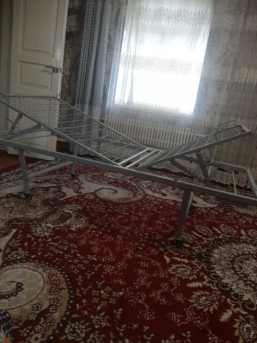 Медицинский кроват