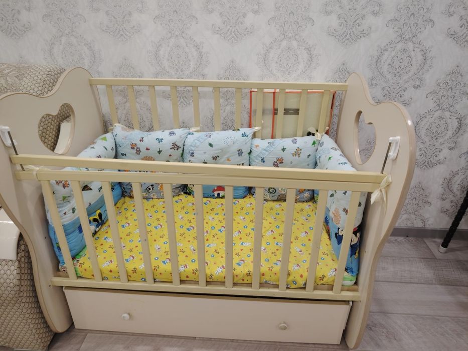 Продам детскую кровать