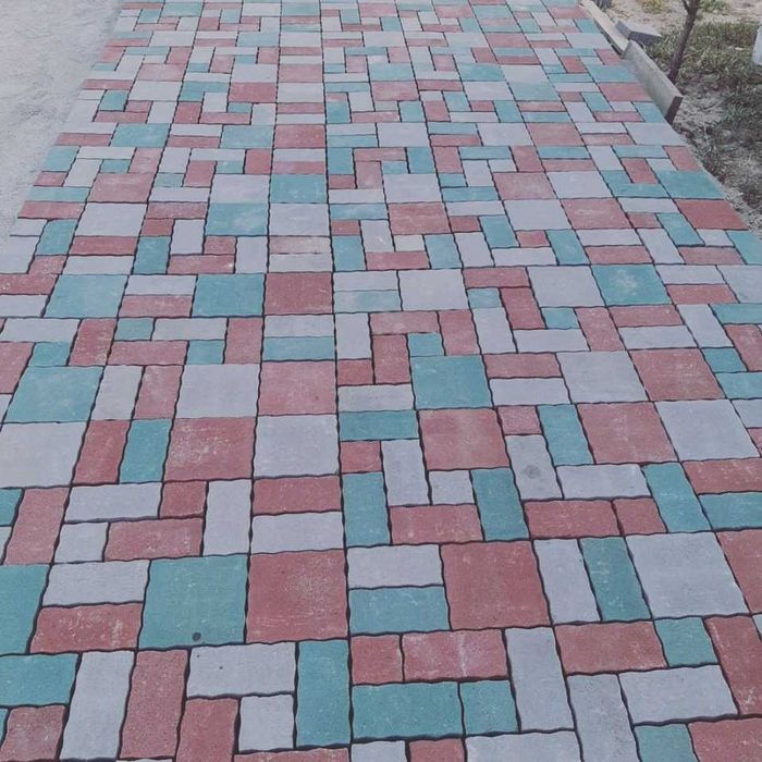 Несъемная опалубка, сплитерные блоки, брусчатки.