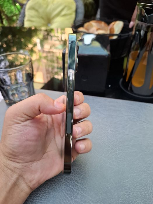 iPhone 13 pro green
