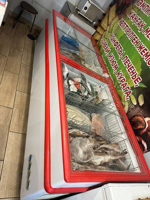 Бонета морозилка камера витрина