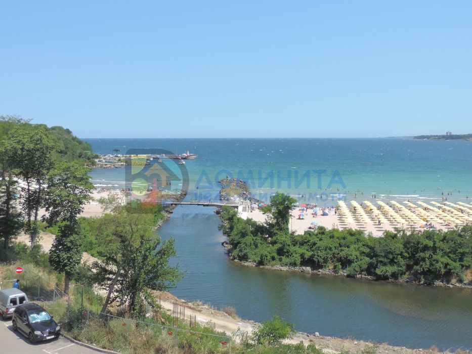 Двустаен, първа линия плаж, под наем за цял сезон