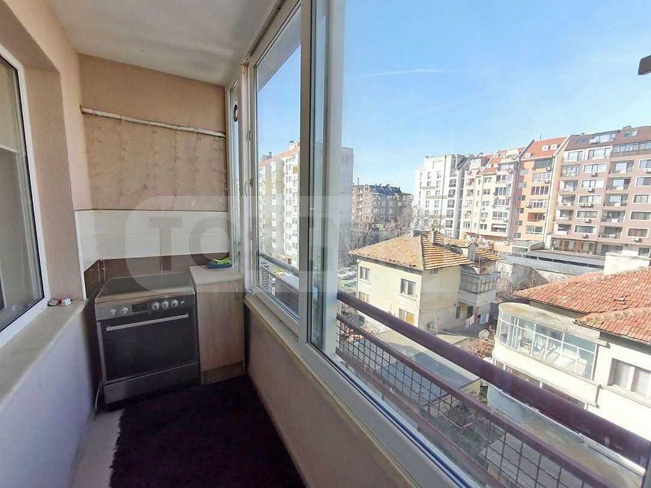 Двустаен апартамент в квартал Левски