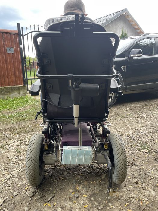 Scaun electric pentru persoane cu dezabilitati