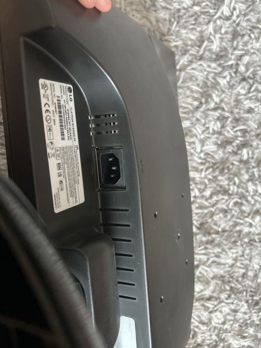 Продам 2 монитора