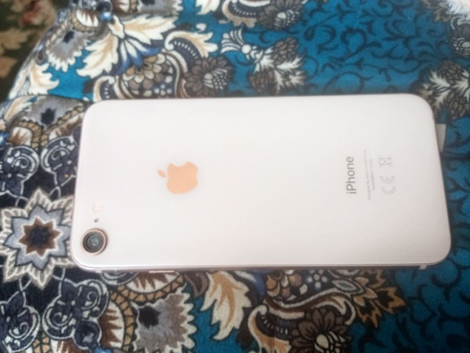 Продам айфон 8 за 30 к бу