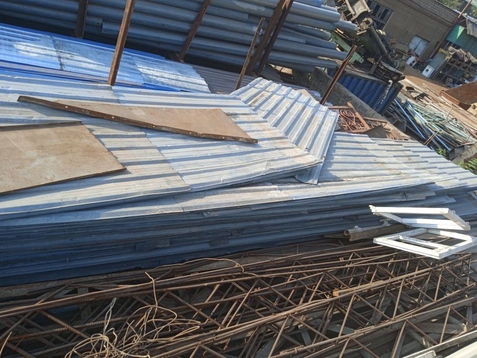 B.U atsenkofka profnastil bor