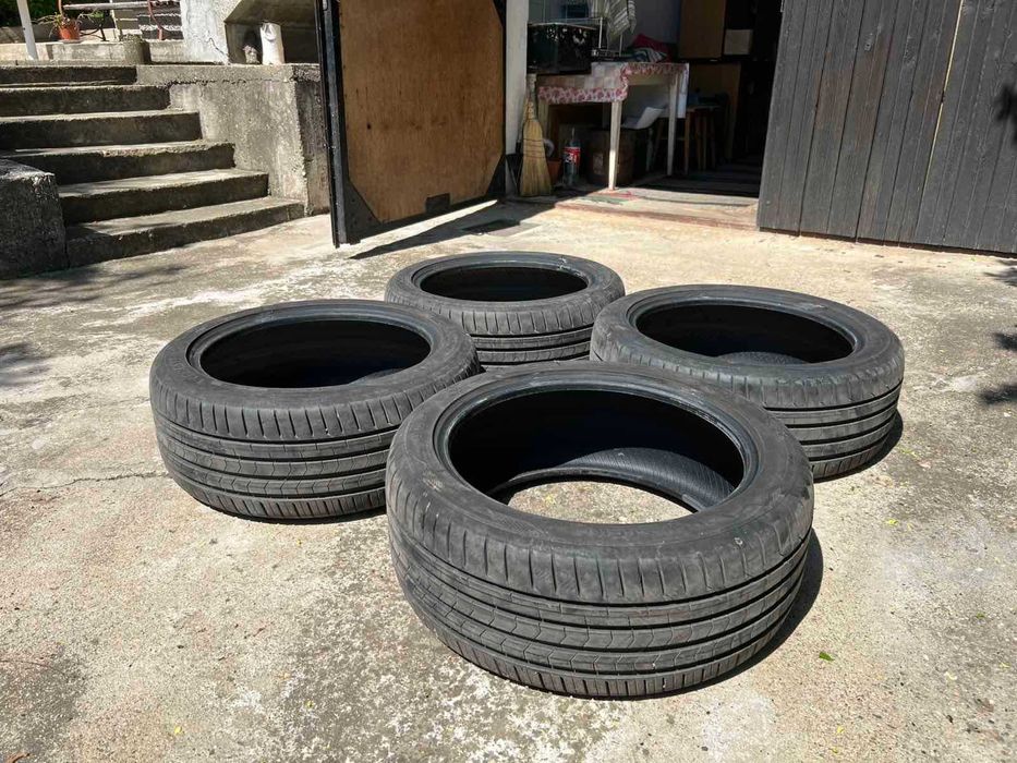 Продавам Гуми 225х45х17