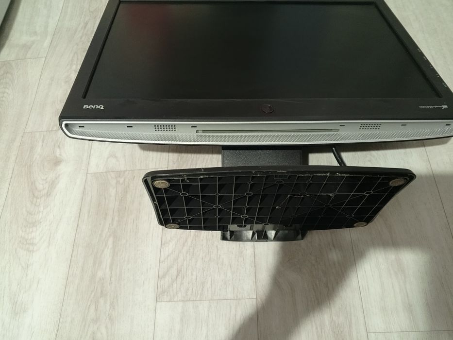 Монитор 19 широкоформатный