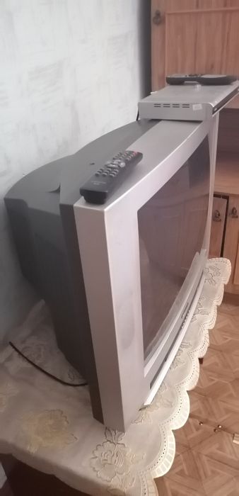 Продам телевизор