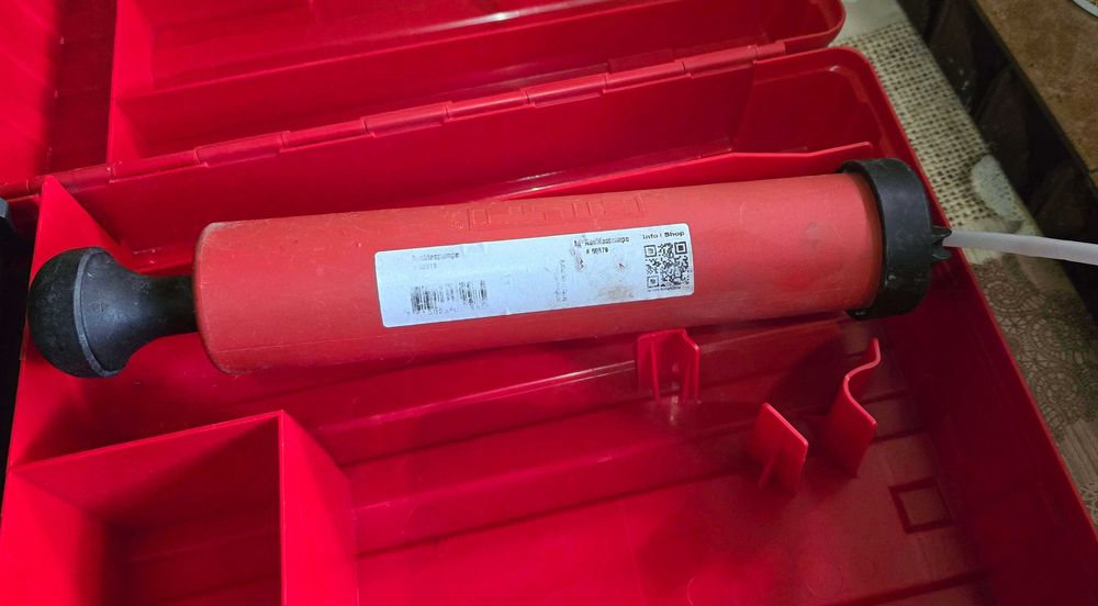 Hilti HDM 500 ръчен дозиращ уред + анкерна смола 500 мл