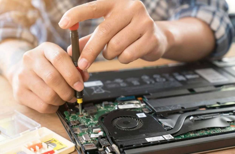 Сервиз и ремонт на лаптопи и десктоп компютри