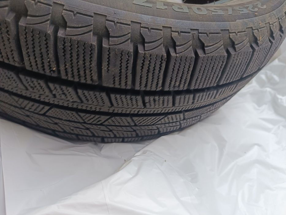Зимние шины 225/50R17