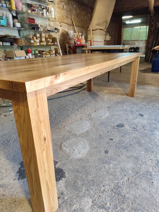 Трапезна маса изцяло от от дъб масив