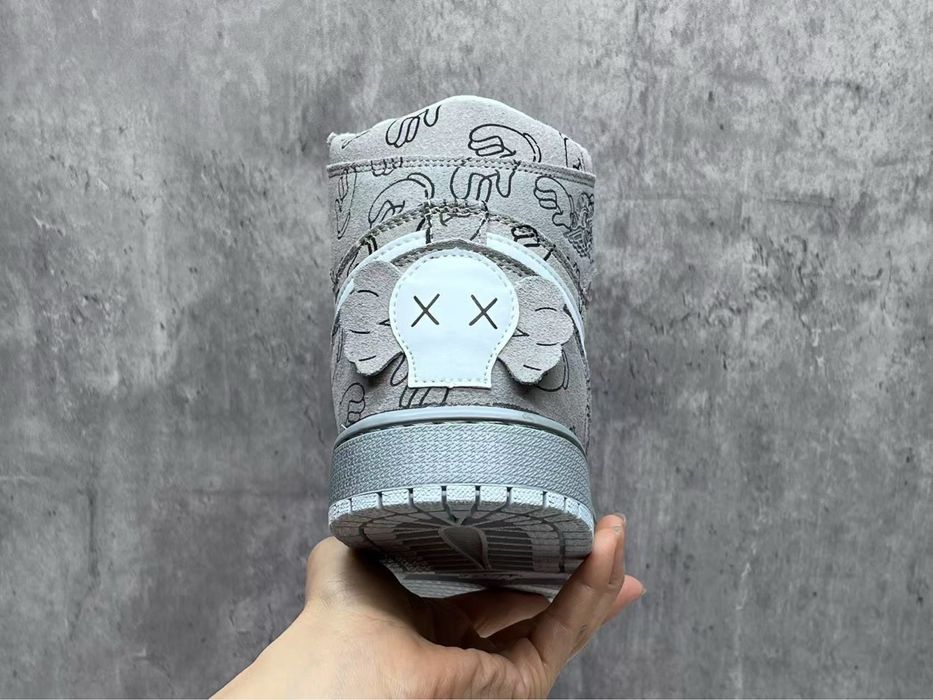 Нови мъжки маратонки Kaws x Nike Air Jordan 1 High Kaws Companion